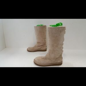 Sand Roseberry Uggs Size 8